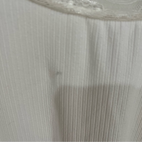 Socialite long sleeve scoop neck top in ivory color - Picture 3 of 9